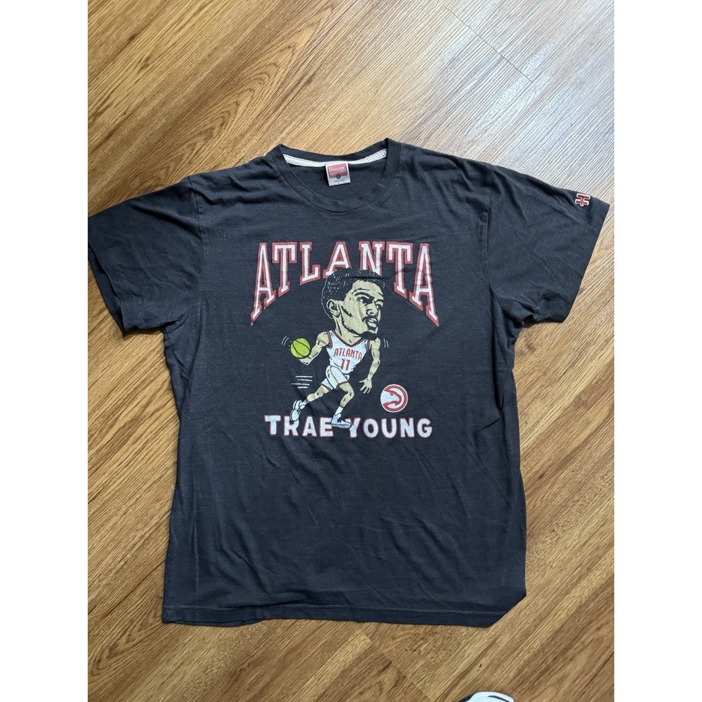 Homage Atlanta Hawks Trae Young Short Sleeve Tee Shirt Men's Size Large